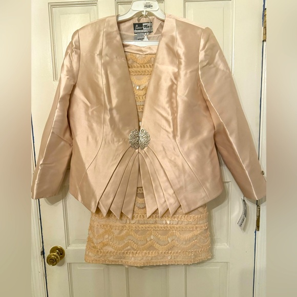 Ben Mark 3 piece suits size 14, 16, 18 red 16 - Picture 1 of 4